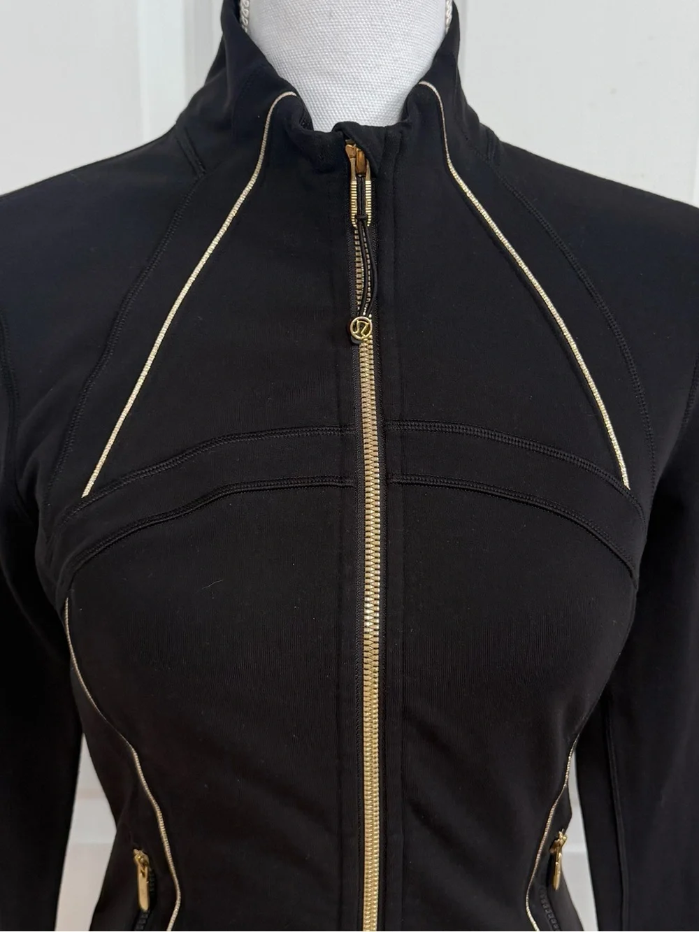 Lululemon Define Cropped Jacket - ✨Sparkle